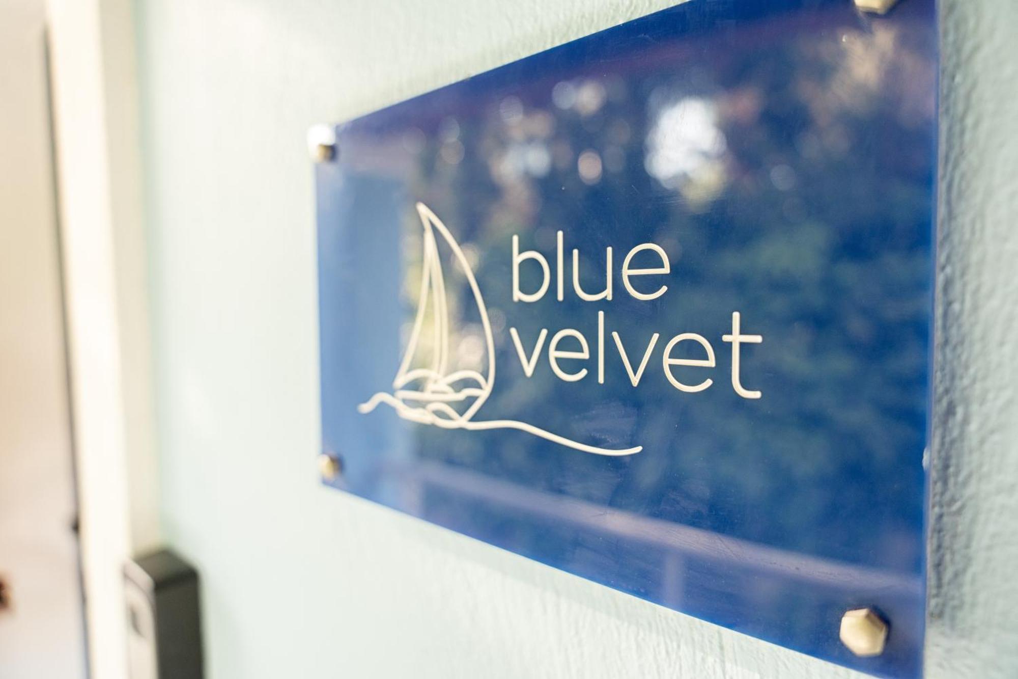 Blue & White Velvet 20M From The Beach Danilia 외부 사진